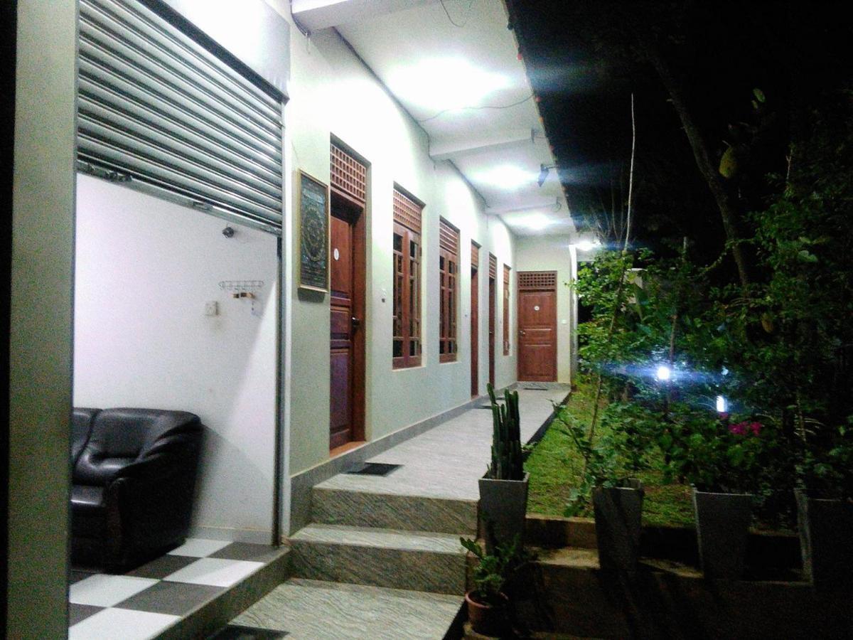 Dinimuthu Rest Inn Wellawaya Exterior photo